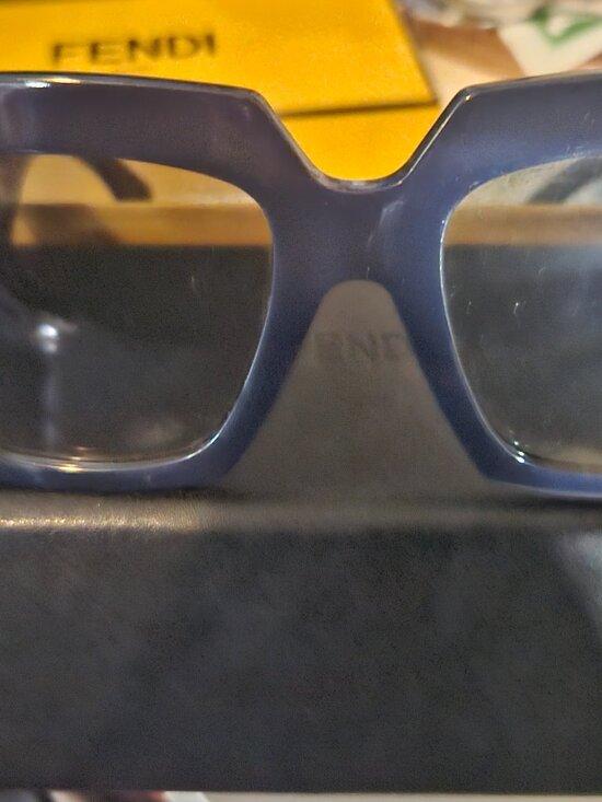 Sunglasses main image 4